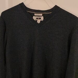 Joseph Abboud 100% Merino Wool V-neck Sweater Size XL Charcoal Color NWOT